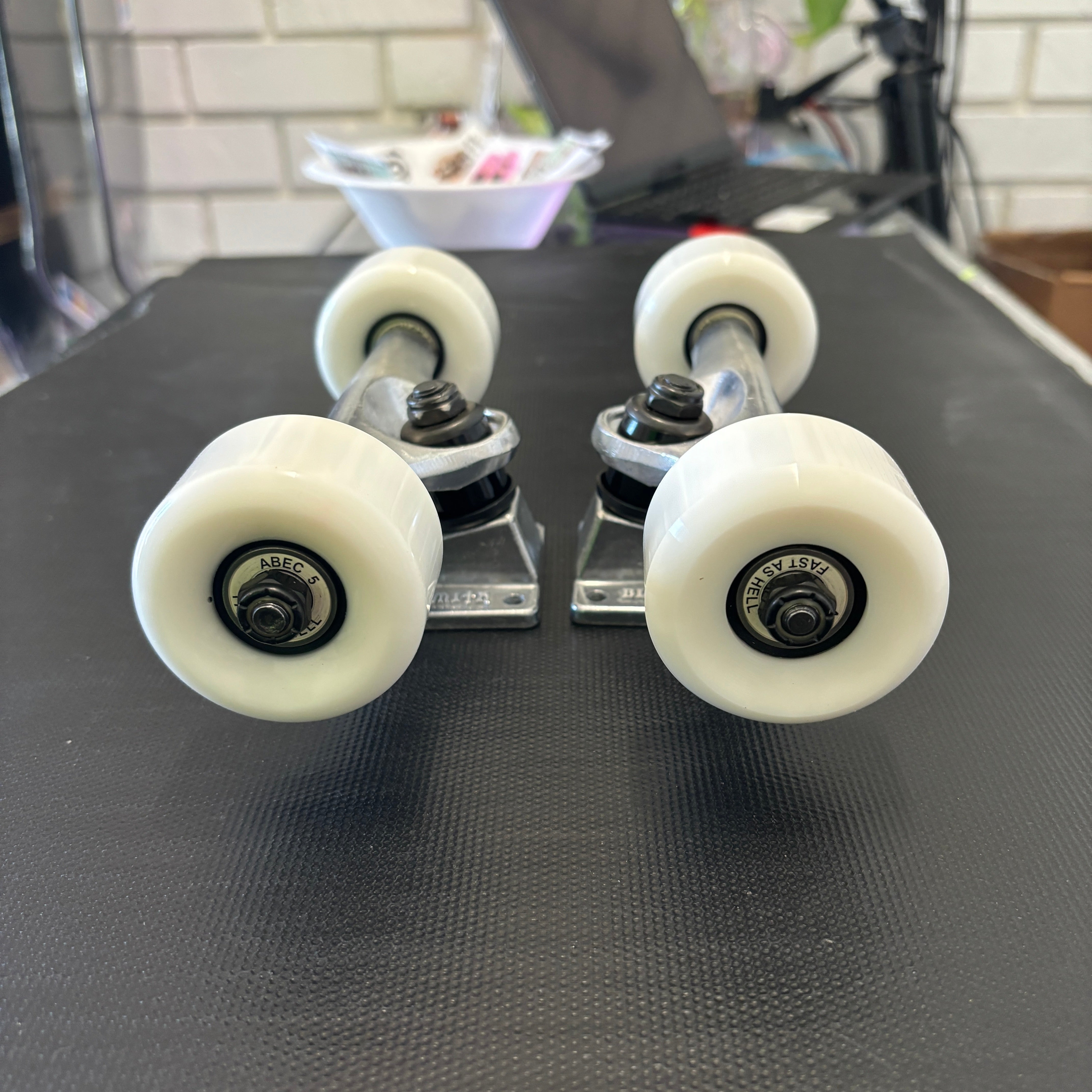 White cruiser skateboard wheels